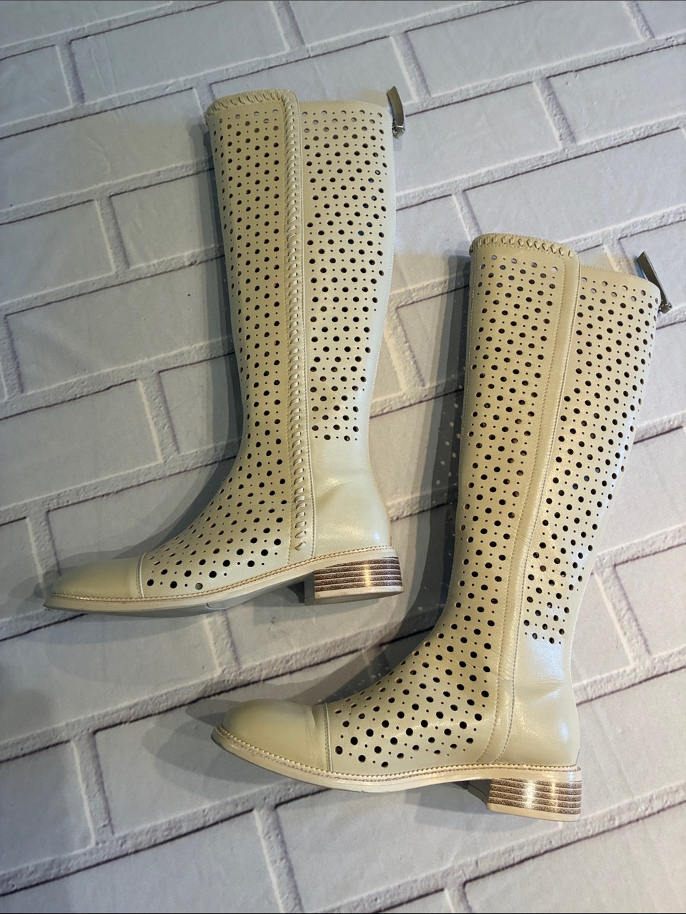 🎉NEW LISTING!🎉Women's Cream Perforated Knee-High Leather Boots